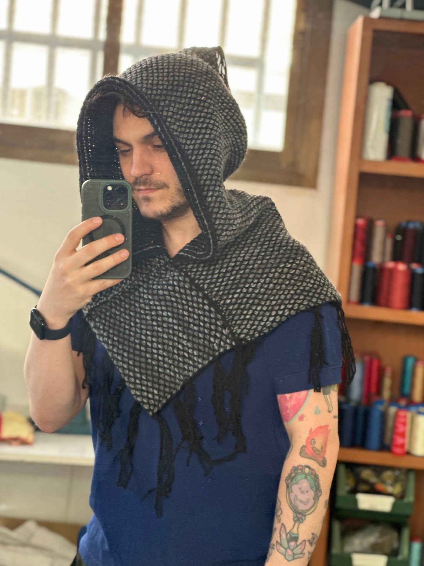 Capucha Skjoldehamn hecha a mano de lana vegana vikinga druida medieval