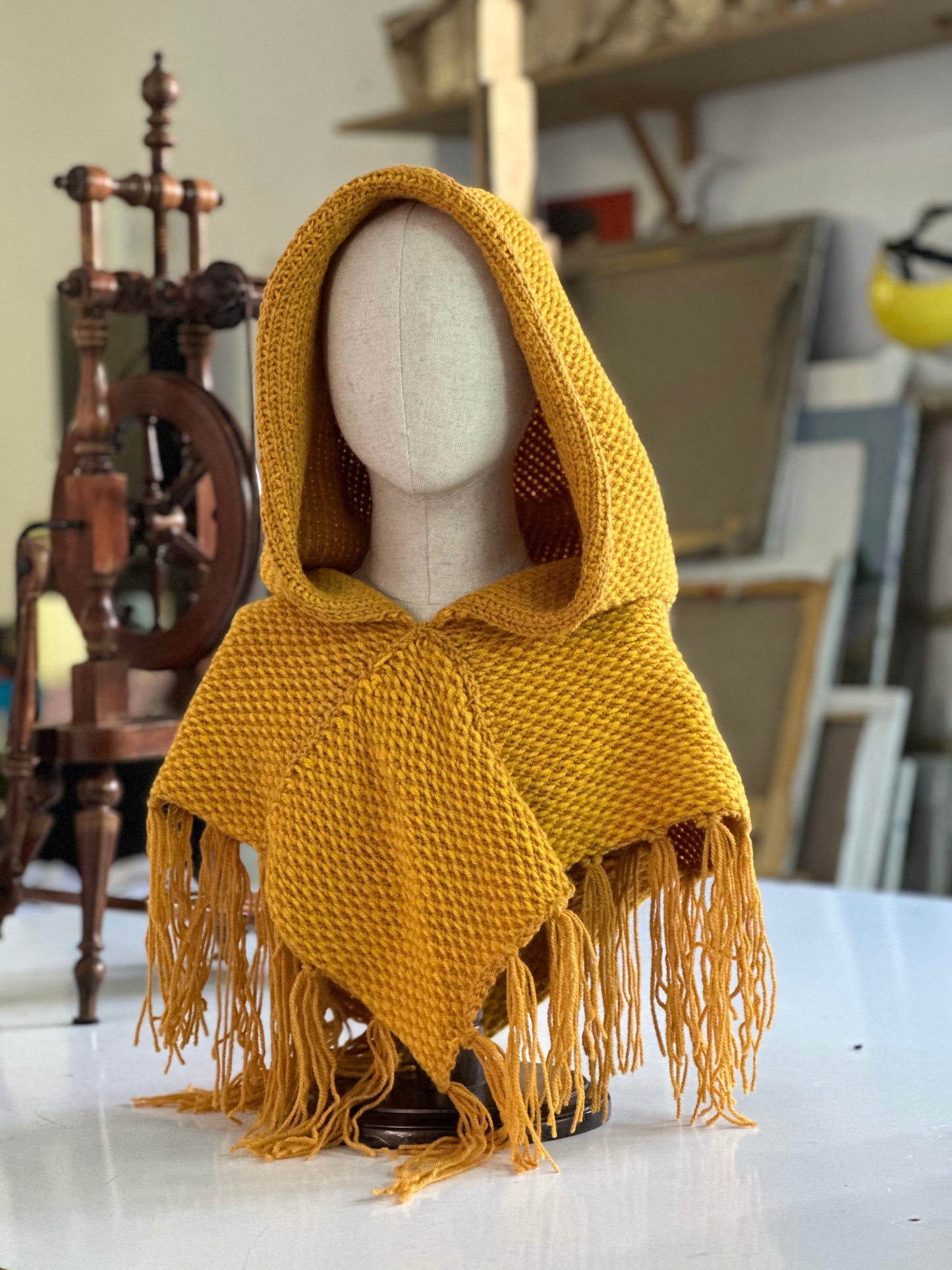 Capucha Skjoldehamn hecha a mano de lana vegana vikinga druida medieval