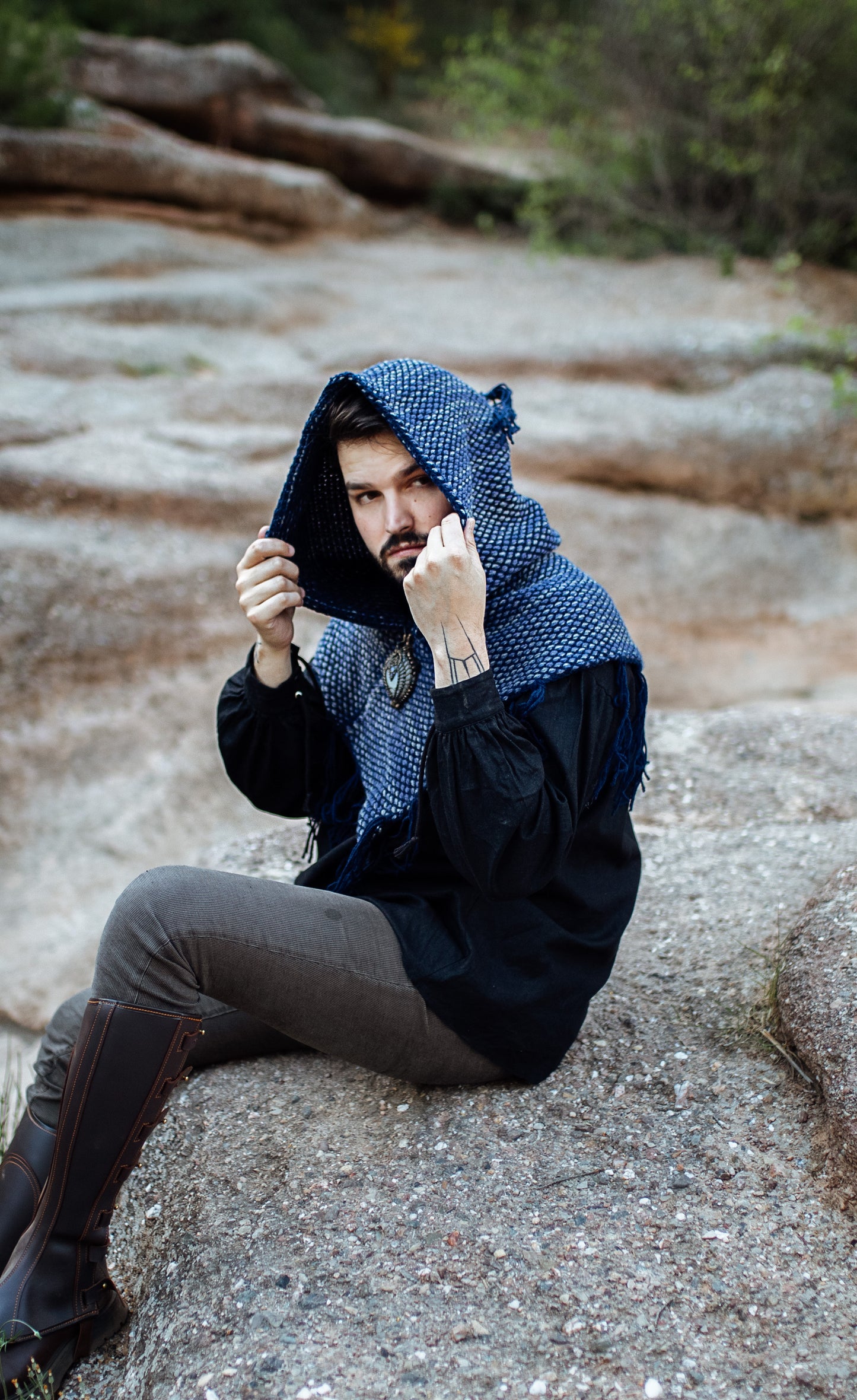 Capucha Skjoldehamn hecha a mano de lana vegana vikinga druida medieval
