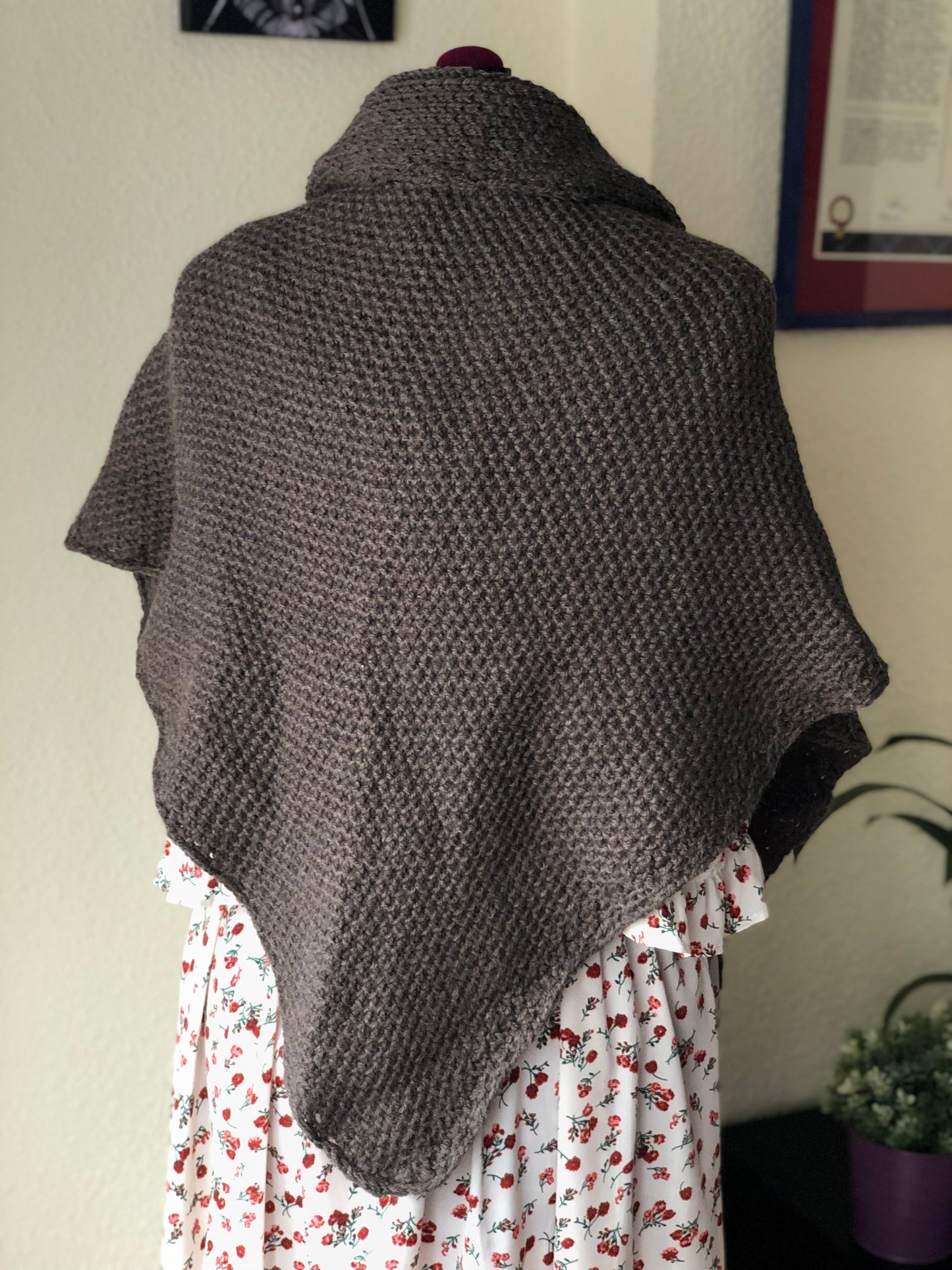 Brown handmade Outlander shawl inspired in Claire's - Cottagecore medieval cape