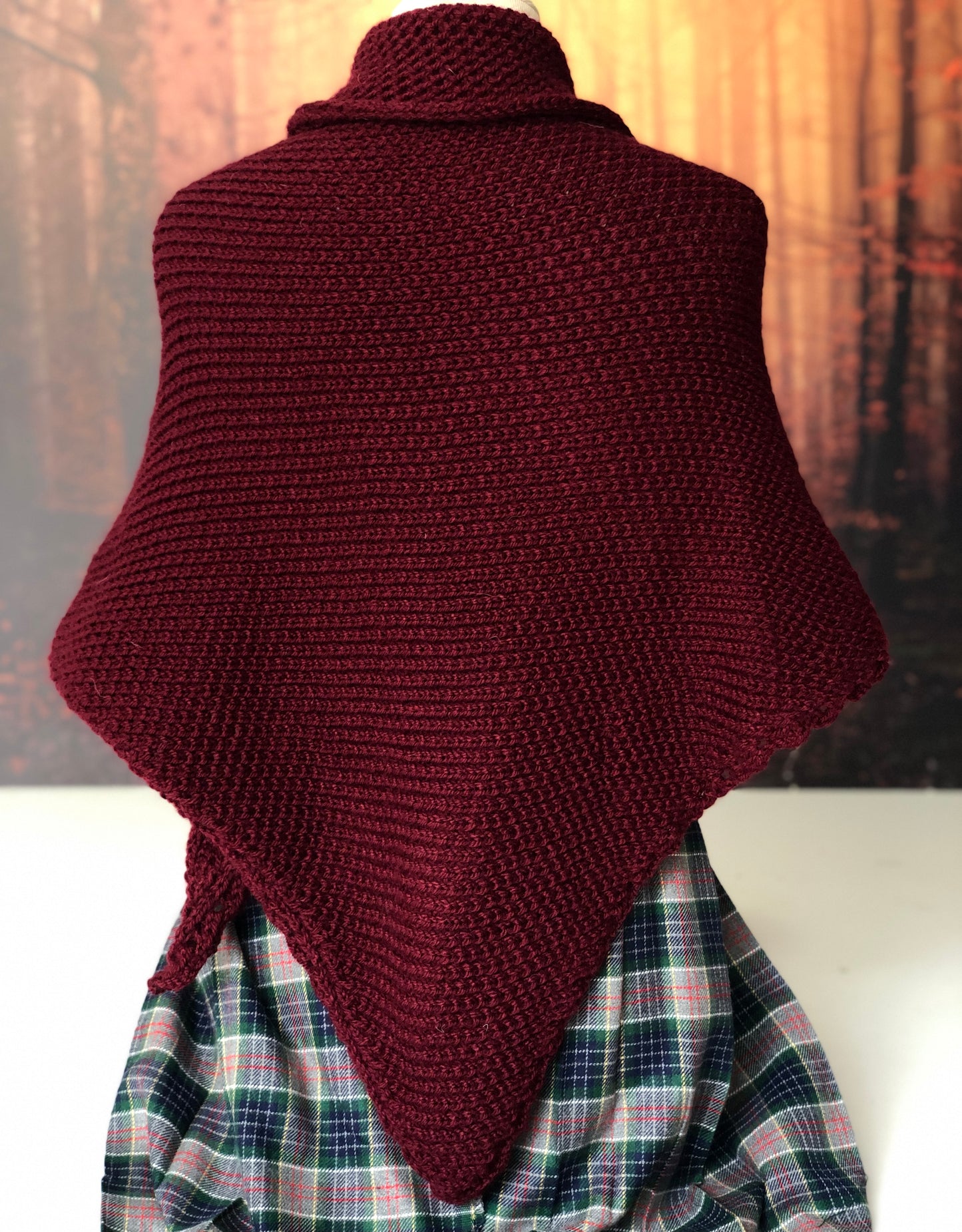 Garnet Outlander handmade shawl inspired by Claire's - Cottagecore