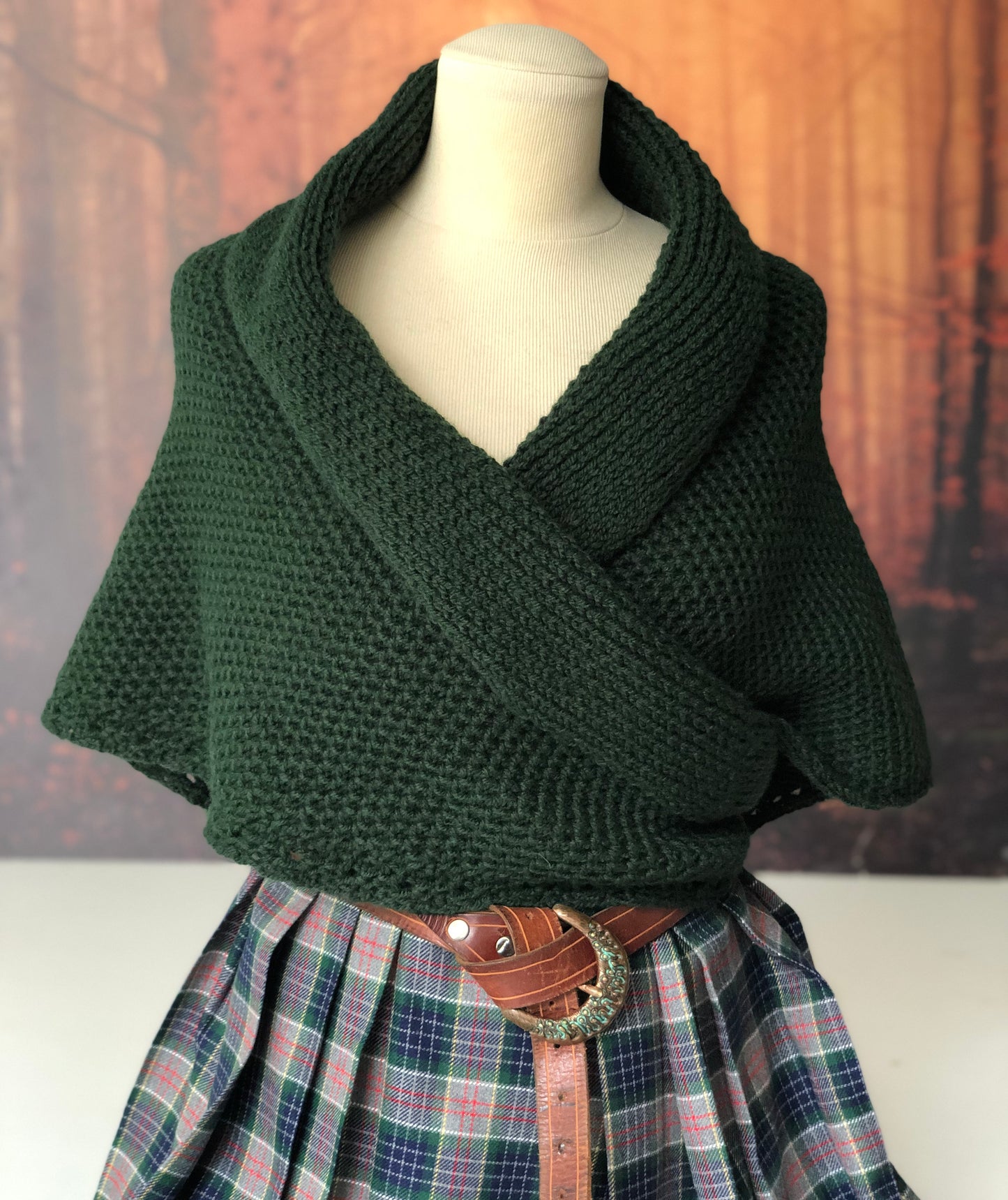 Outlander shawl handmade green inspired in Claire's - Cottagecore medieval cape