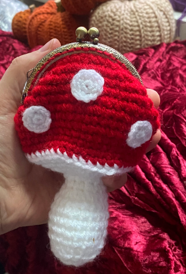 Crochet mushroom purse with acrylic wool | Vegan bag handmade. Fairycore Cottagecore