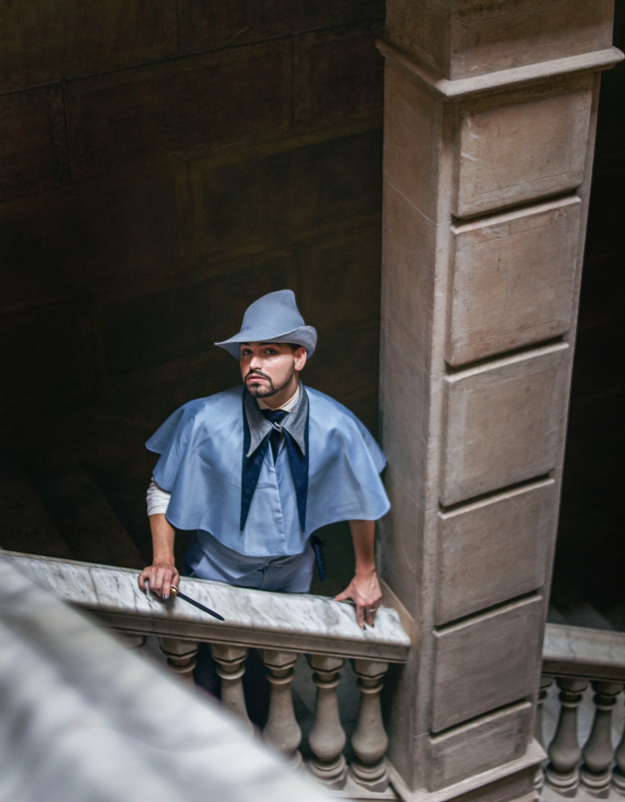 Conjunto capa y sombrero del colegio mágico francés Beauxbatons