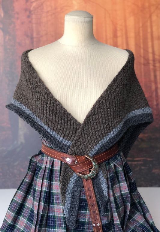 Chal Outlander tricolor hecho a mano inspirado en el de Claire - Mantón Cottagecore