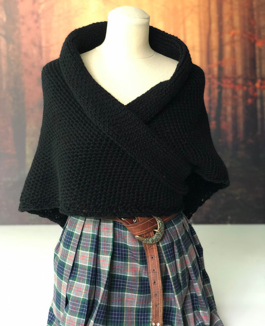 Black handmade Outlander shawl inspired in Claire's - Cottagecore medieval cape