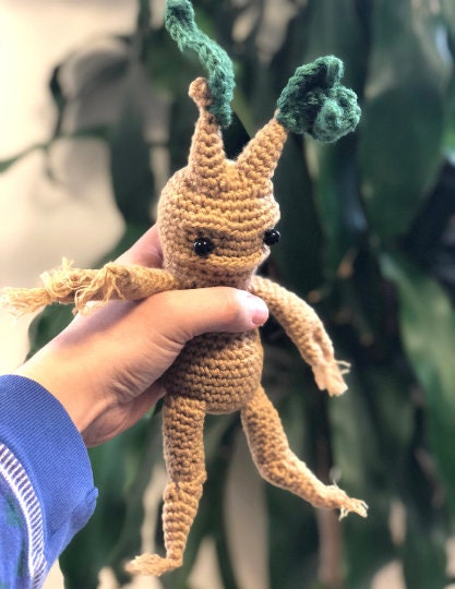 Mandrágora amigurumi crochet hecha a mano